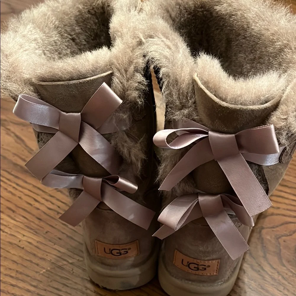 Ugg Bailey Tan Boots,‎ size 8